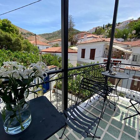 Hotel Douskos Uptown Living Hydra  Esterno foto