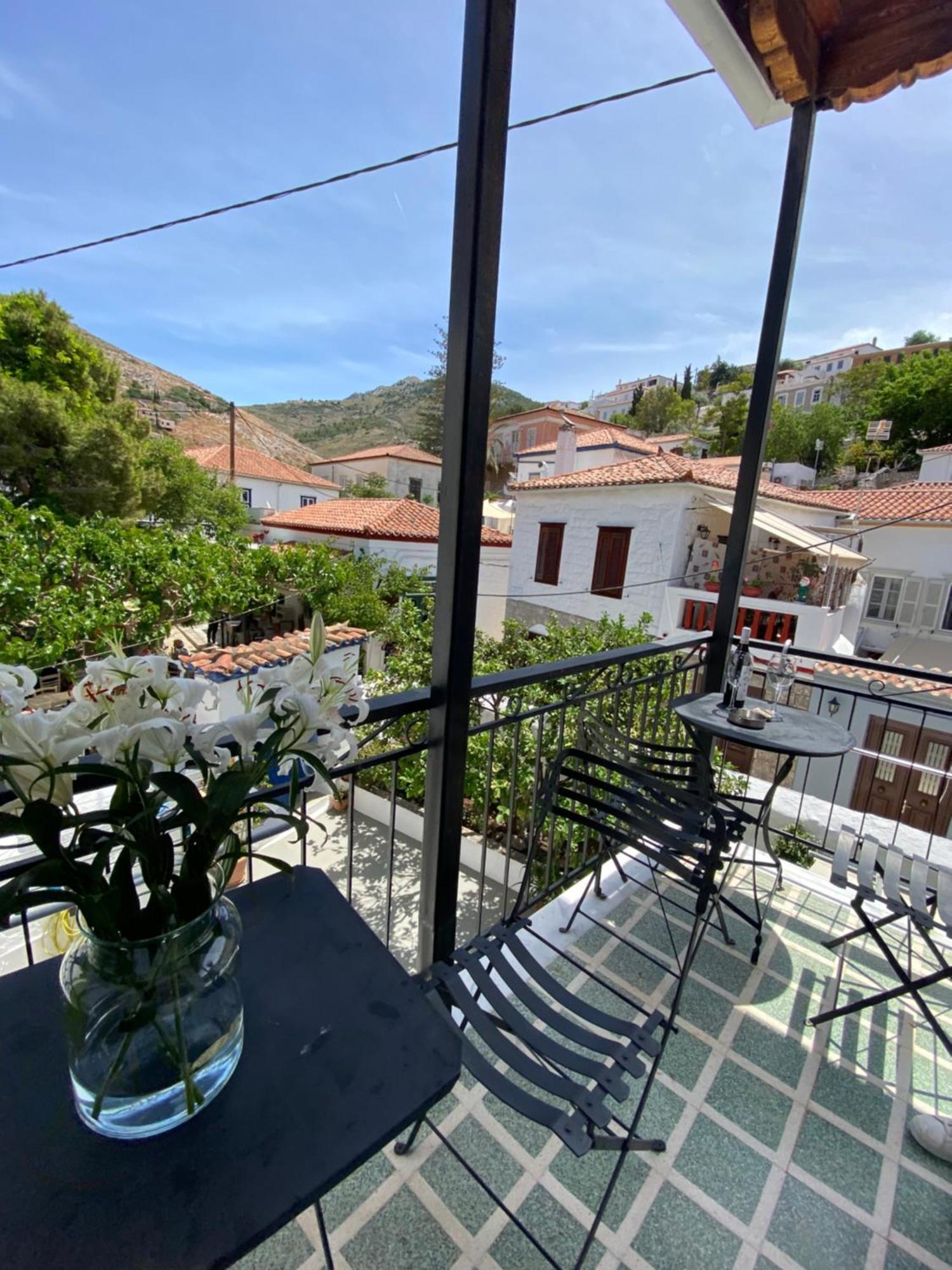 Hotel Douskos Uptown Living Hydra  Esterno foto