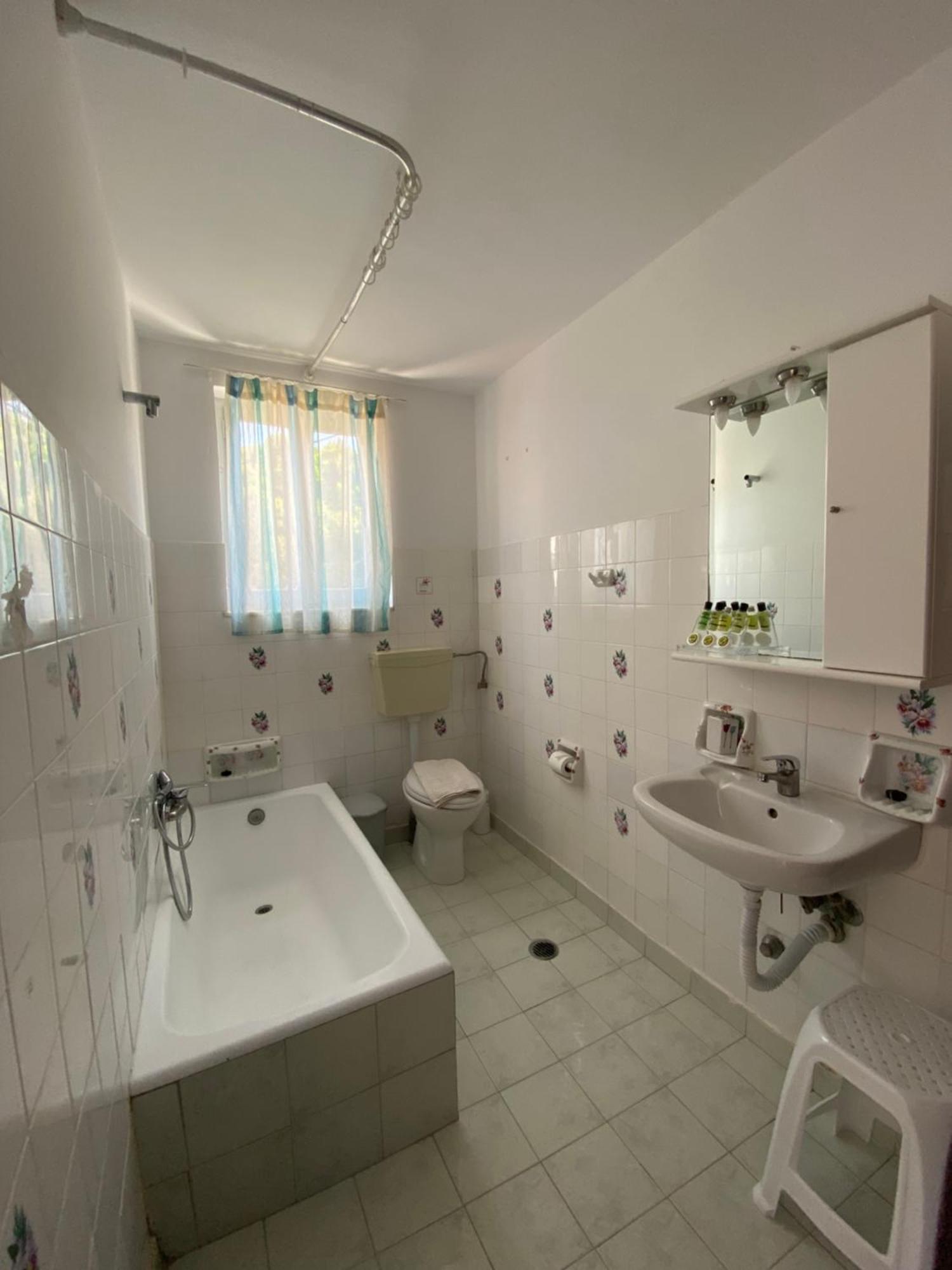 Hotel Douskos Uptown Living Hydra  Esterno foto