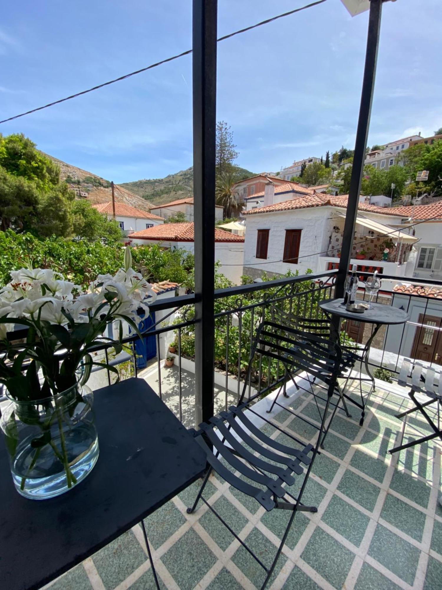 Hotel Douskos Uptown Living Hydra  Esterno foto