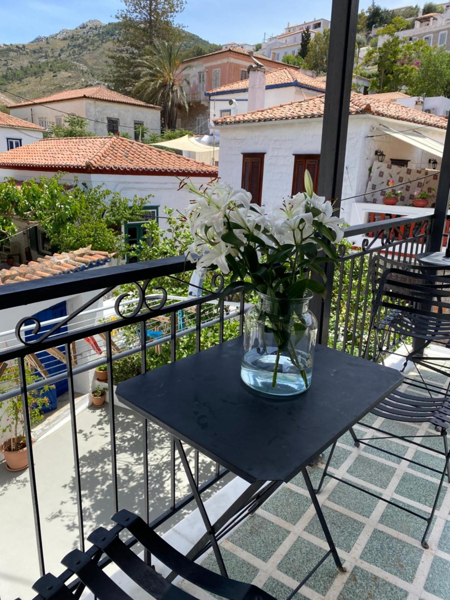 Hotel Douskos Uptown Living Hydra  Esterno foto