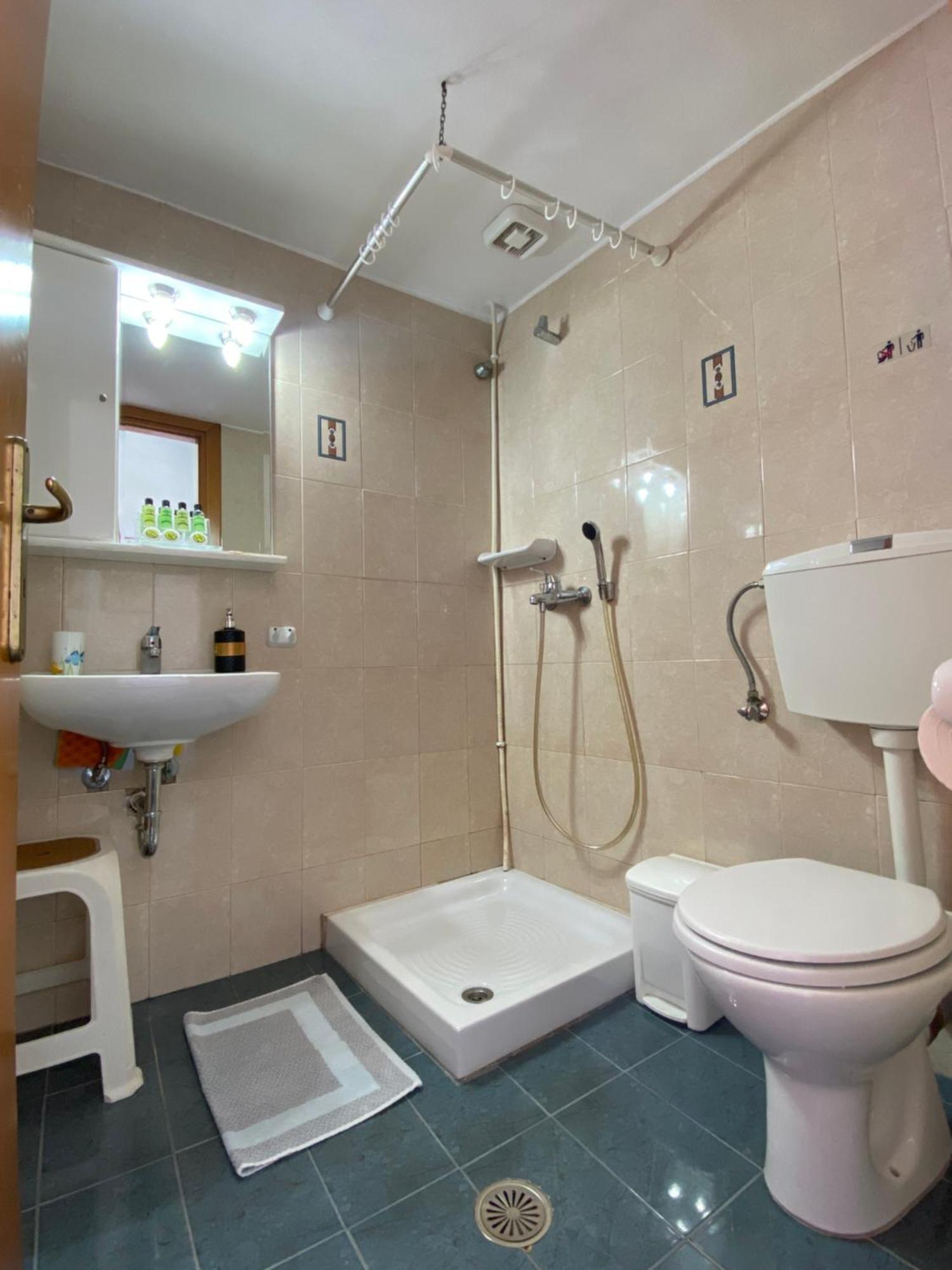 Hotel Douskos Uptown Living Hydra  Esterno foto