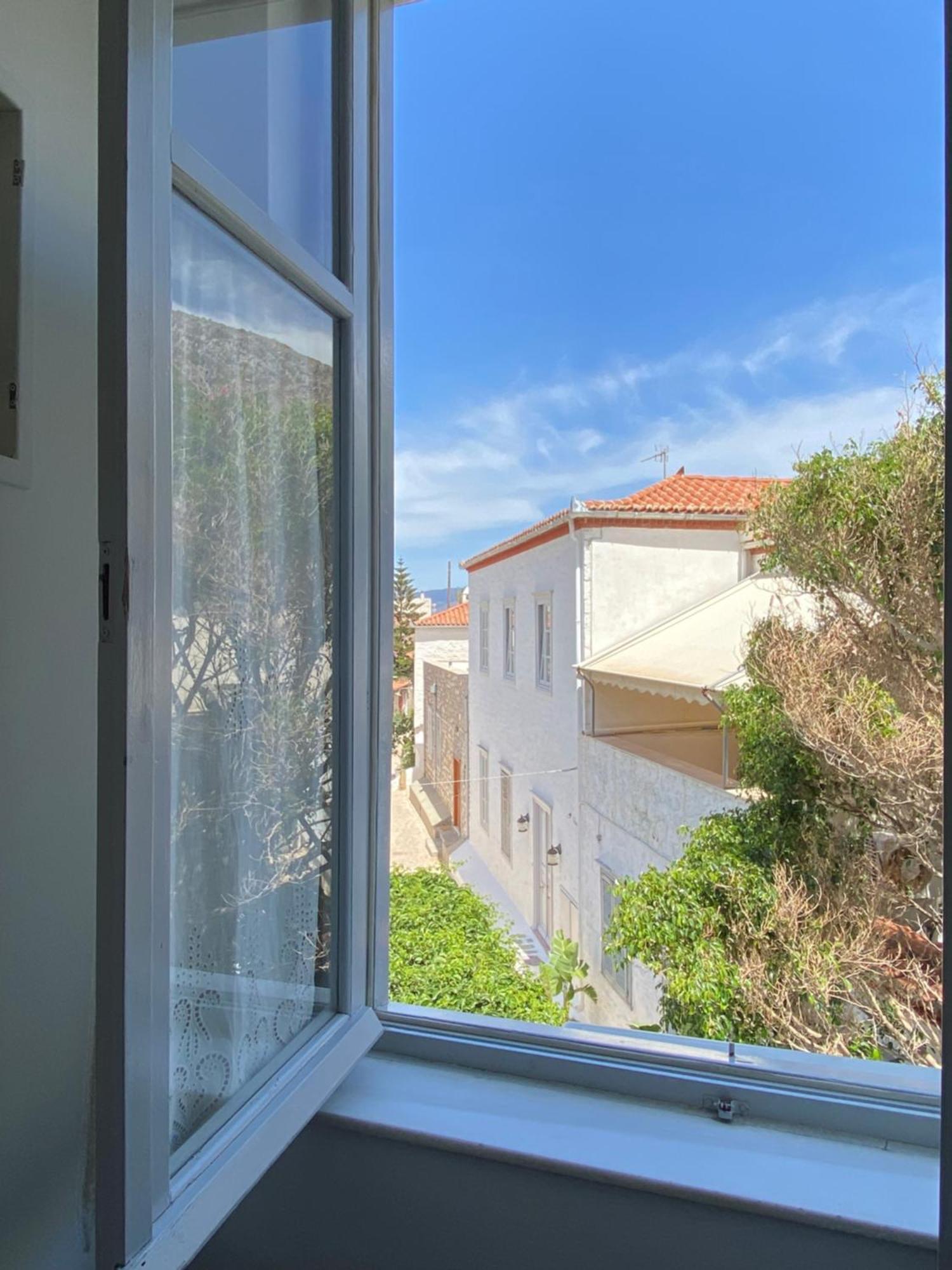 Hotel Douskos Uptown Living Hydra  Esterno foto